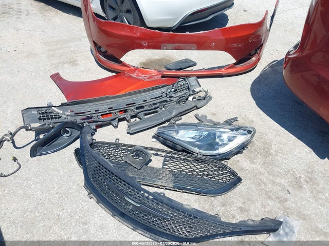 45725370 :رقم المزاد ، 2C4RC1GG2JR171637 vin ، 2018 Chrysler Pacifica Limited مزاد بيع