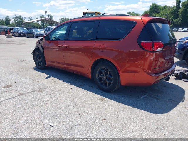 45725370 :رقم المزاد ، 2C4RC1GG2JR171637 vin ، 2018 Chrysler Pacifica Limited مزاد بيع