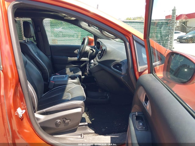 45725370 :رقم المزاد ، 2C4RC1GG2JR171637 vin ، 2018 Chrysler Pacifica Limited مزاد بيع