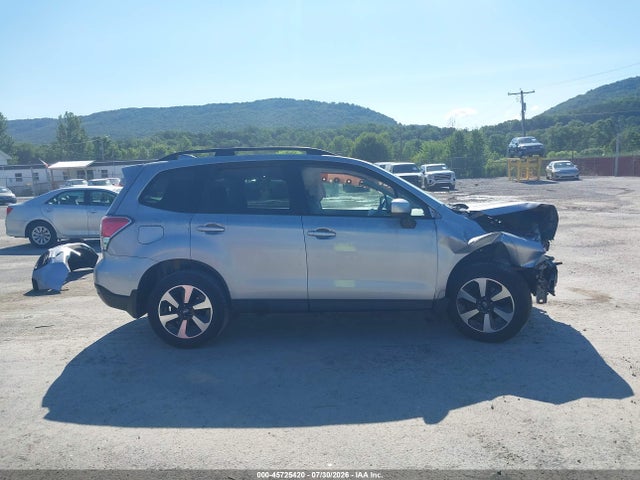 45725420 :رقم المزاد ، JF2SJAEC5JH537028 vin ، 2018 Subaru Forester 2.5i Premium مزاد بيع