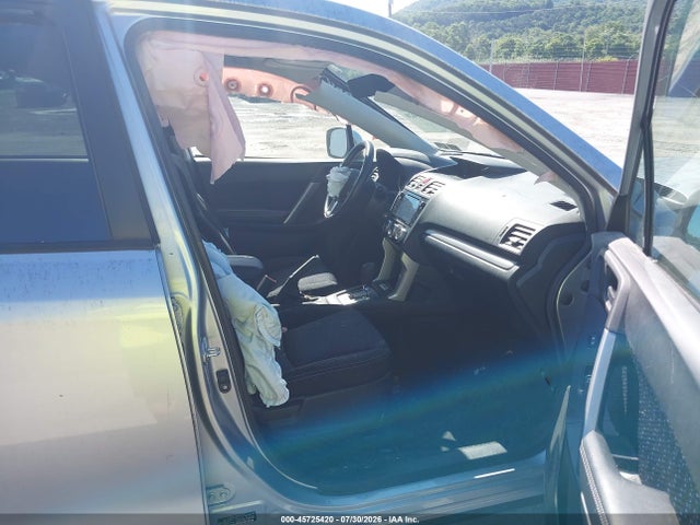 45725420 :رقم المزاد ، JF2SJAEC5JH537028 vin ، 2018 Subaru Forester 2.5i Premium مزاد بيع