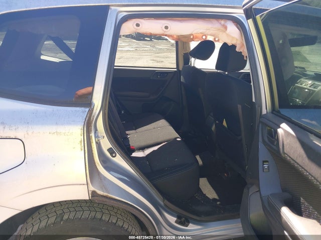 45725420 :رقم المزاد ، JF2SJAEC5JH537028 vin ، 2018 Subaru Forester 2.5i Premium مزاد بيع