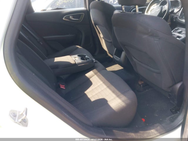 45725428 :رقم المزاد ، 1C3CCCAB0FN675420 vin ، 2015 Chrysler 200 Limited مزاد بيع