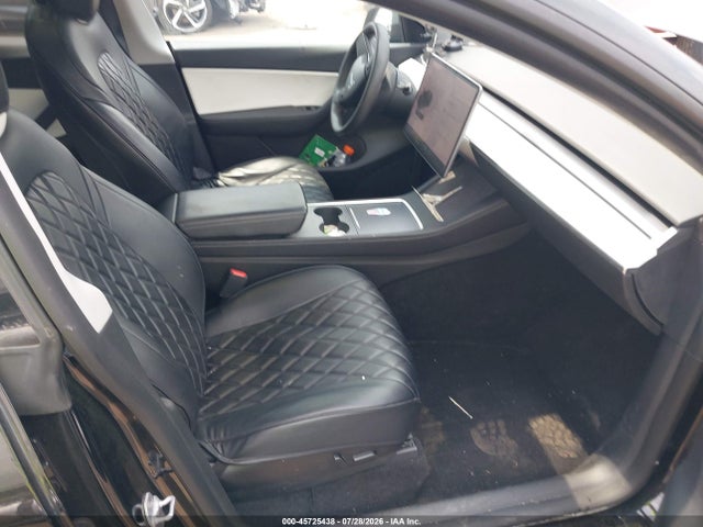 45725438 :رقم المزاد ، 7SAYGDEE2NF313749 vin ، 2022 Tesla Model Y Long Range Dual Motor All-wheel Drive مزاد بيع