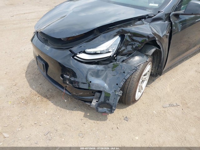 45725438 :رقم المزاد ، 7SAYGDEE2NF313749 vin ، 2022 Tesla Model Y Long Range Dual Motor All-wheel Drive مزاد بيع