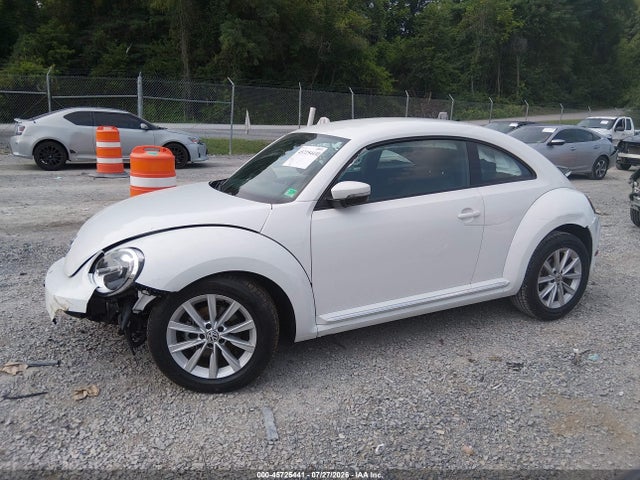 2018 Volkswagen Beetle 2.0t Coast/2.0t S მანქანა იყიდება აუქციონზე, vin: 3VWFD7AT9JM714866, აუქციონის ნომერი: 45725441
