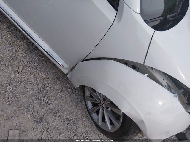 2018 Volkswagen Beetle 2.0t Coast/2.0t S მანქანა იყიდება აუქციონზე, vin: 3VWFD7AT9JM714866, აუქციონის ნომერი: 45725441