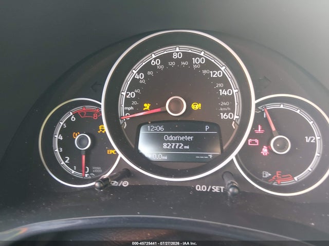 2018 Volkswagen Beetle 2.0t Coast/2.0t S მანქანა იყიდება აუქციონზე, vin: 3VWFD7AT9JM714866, აუქციონის ნომერი: 45725441