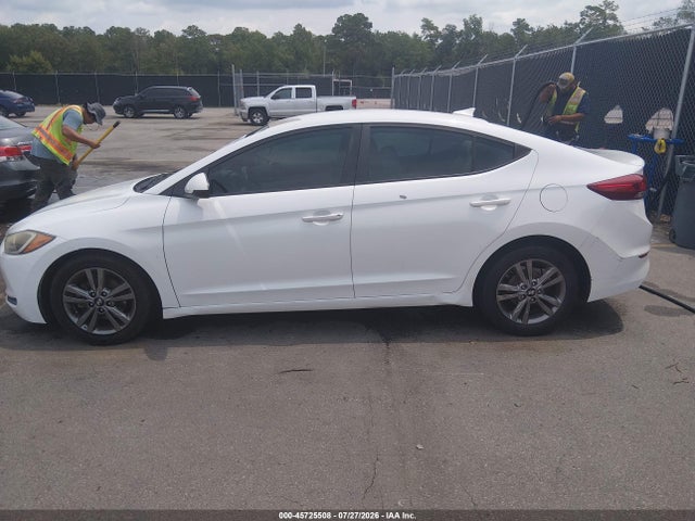 Продажа на аукционе авто 2017 Hyundai Elantra Se, vin: 5NPD84LF0HH002878, номер лота: 45725508