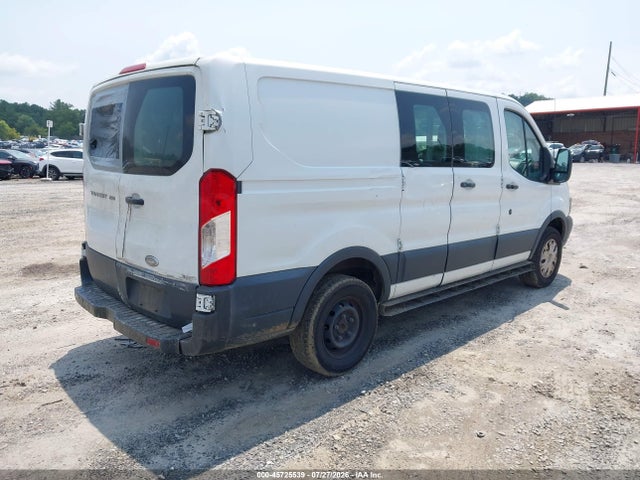 1FTNR1ZM3FKA34163 Ford Transit-250