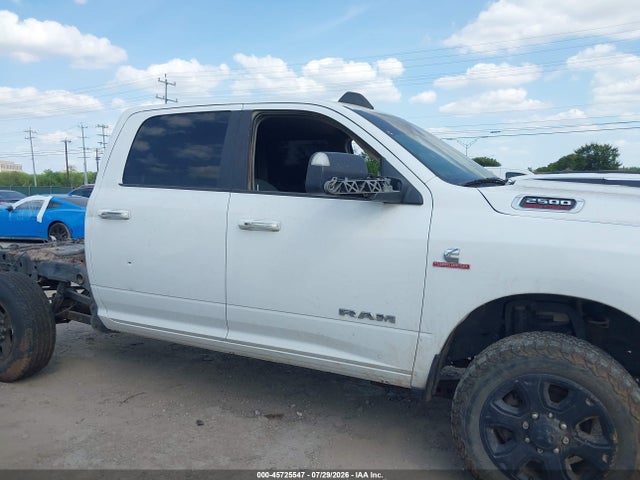 45725547 :رقم المزاد ، 3C6UR5DL7KG529699 vin ، 2019 Ram 2500 Big Horn  4x4 6'4 Box مزاد بيع