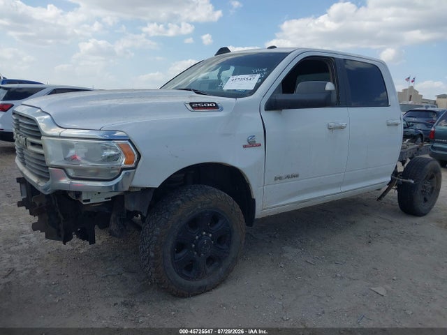 45725547 :رقم المزاد ، 3C6UR5DL7KG529699 vin ، 2019 Ram 2500 Big Horn  4x4 6'4 Box مزاد بيع