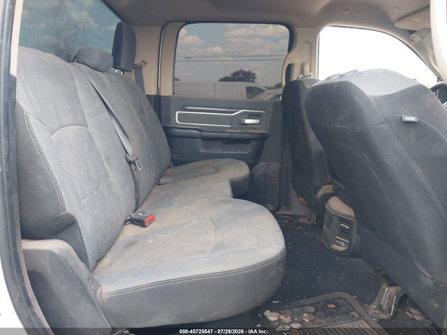45725547 :رقم المزاد ، 3C6UR5DL7KG529699 vin ، 2019 Ram 2500 Big Horn  4x4 6'4 Box مزاد بيع