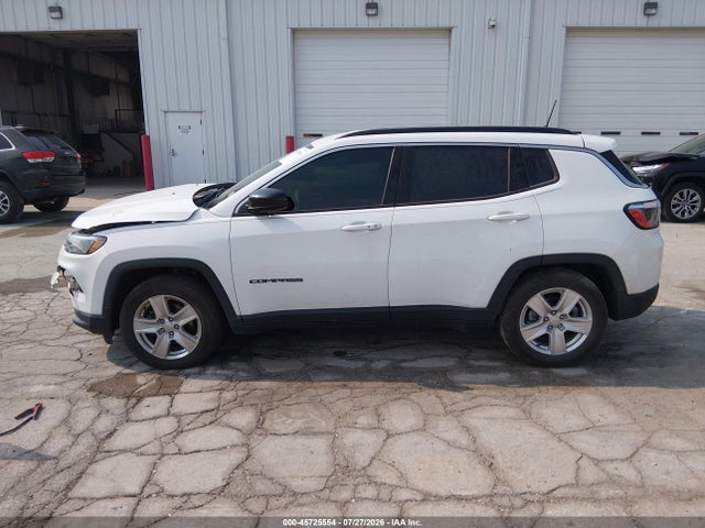 2022 Jeep Compass Latitude Fwd მანქანა იყიდება აუქციონზე, vin: 3C4NJCBB2NT137261, აუქციონის ნომერი: 45725554