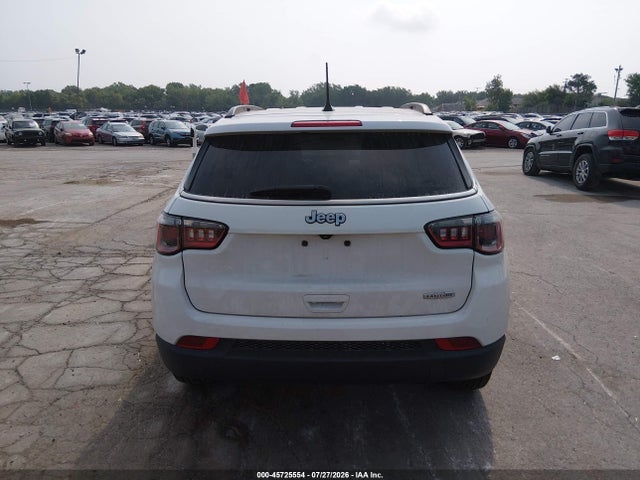 2022 Jeep Compass Latitude Fwd მანქანა იყიდება აუქციონზე, vin: 3C4NJCBB2NT137261, აუქციონის ნომერი: 45725554