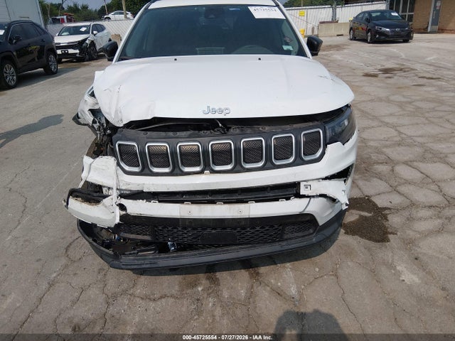 2022 Jeep Compass Latitude Fwd მანქანა იყიდება აუქციონზე, vin: 3C4NJCBB2NT137261, აუქციონის ნომერი: 45725554