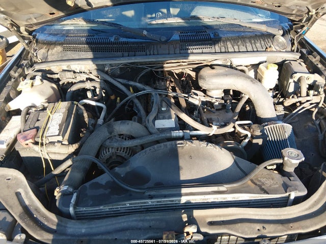 2000 Jeep Grand Cherokee Laredo მანქანა იყიდება აუქციონზე, vin: 1J4GW48S8YC118750, აუქციონის ნომერი: 45725561