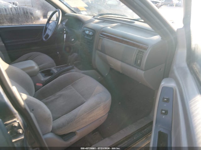 2000 Jeep Grand Cherokee Laredo მანქანა იყიდება აუქციონზე, vin: 1J4GW48S8YC118750, აუქციონის ნომერი: 45725561