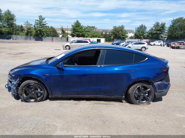 7SAYGDED8TA647575 Tesla Model Y Premium Rear-wheel Drive/rear-wheel Drive