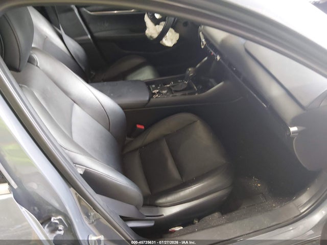 45725631 :رقم المزاد ، JM1BPBML9N1521403 vin ، 2022 Mazda Mazda3 Premium مزاد بيع