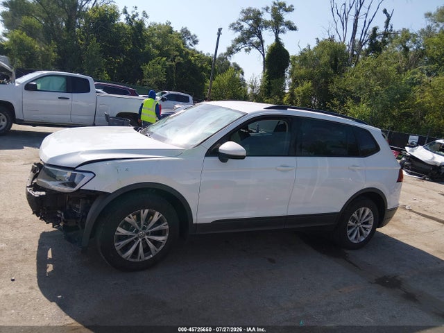 Продаж на аукціоні авто 2018 Volkswagen Tiguan 2.0t S, vin: 3VV0B7AX1JM119481, номер лоту: 45725650