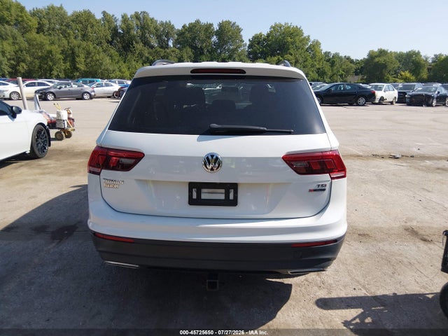 Продаж на аукціоні авто 2018 Volkswagen Tiguan 2.0t S, vin: 3VV0B7AX1JM119481, номер лоту: 45725650