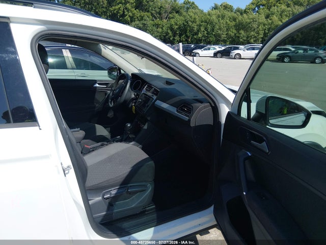 Продаж на аукціоні авто 2018 Volkswagen Tiguan 2.0t S, vin: 3VV0B7AX1JM119481, номер лоту: 45725650
