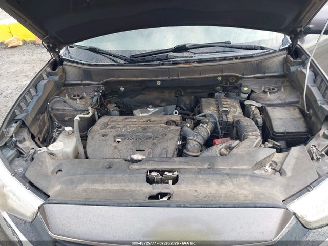 JA4AP3AU0HZ010628 Mitsubishi Outlander Sport 2.0 Es