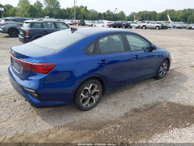 45725824 :رقم المزاد ، 3KPF24AD2ME376080 vin ، 2021 Kia Forte Lxs مزاد بيع