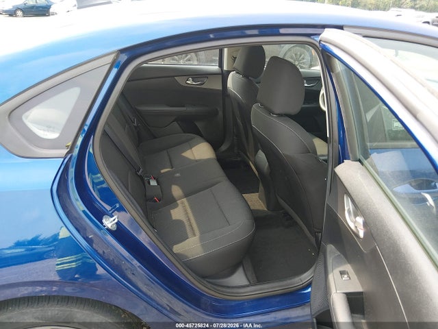 45725824 :رقم المزاد ، 3KPF24AD2ME376080 vin ، 2021 Kia Forte Lxs مزاد بيع