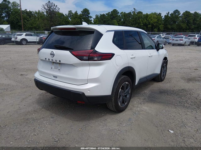 5N1BT3BA3SC824806 Nissan Rogue Sv Fwd