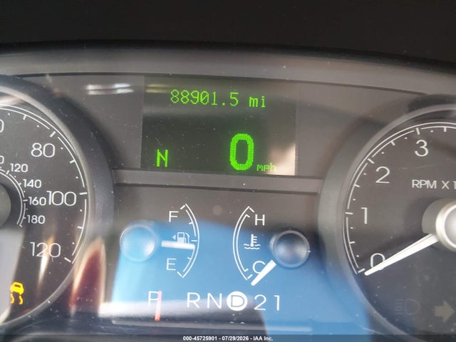 Aukcja sprzedaży 2011 Lincoln Town Car Signature Limited, vin: 2LNBL8CV5BX761208, numer aukcji: 45725901