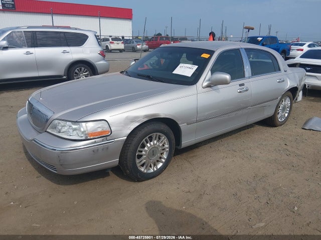 Aukcja sprzedaży 2011 Lincoln Town Car Signature Limited, vin: 2LNBL8CV5BX761208, numer aukcji: 45725901