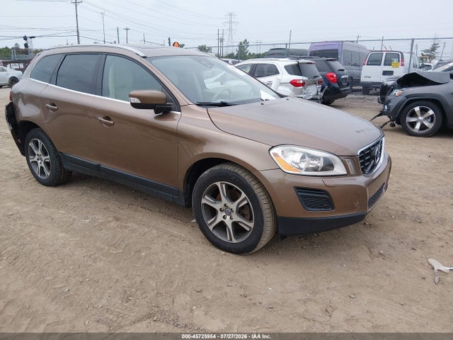 45725954 :رقم المزاد ، YV4902DZ9C2312934 vin ، 2012 Volvo Xc60 T6 مزاد بيع