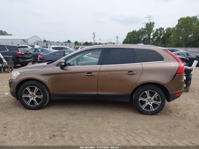 Продаж на аукціоні авто 2012 Volvo Xc60 T6, vin: YV4902DZ9C2312934, номер лоту: 45725954