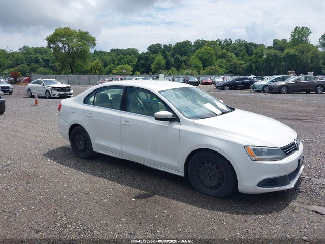 45725962 :رقم المزاد ، 3VWD17AJ0EM382241 vin ، 2014 Volkswagen Jetta 1.8t Se مزاد بيع
