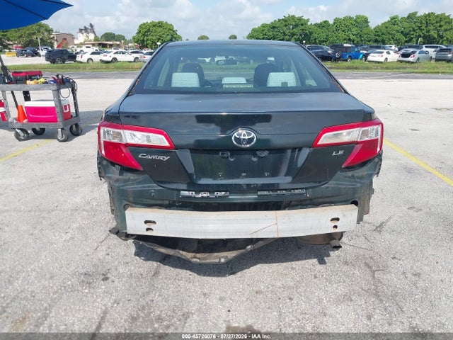 45726076 :رقم المزاد ، 4T1BF1FK6EU381693 vin ، 2014 Toyota Camry Le مزاد بيع