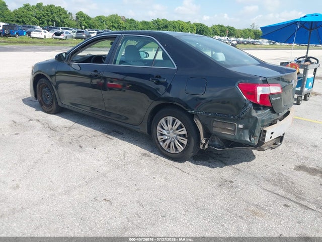 45726076 :رقم المزاد ، 4T1BF1FK6EU381693 vin ، 2014 Toyota Camry Le مزاد بيع