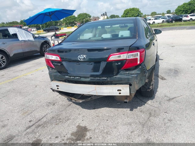 45726076 :رقم المزاد ، 4T1BF1FK6EU381693 vin ، 2014 Toyota Camry Le مزاد بيع