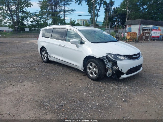 Aukcja sprzedaży 2017 Chrysler Pacifica Touring-l Plus, vin: 2C4RC1EGXHR703536, numer aukcji: 45726110