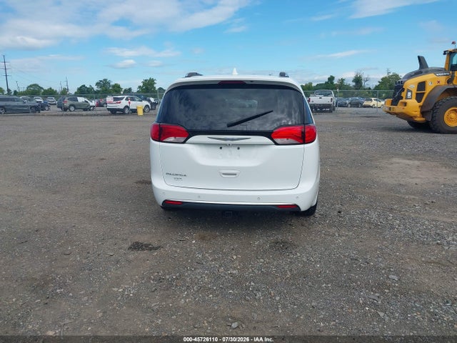 45726110 :رقم المزاد ، 2C4RC1EGXHR703536 vin ، 2017 Chrysler Pacifica Touring-l Plus مزاد بيع