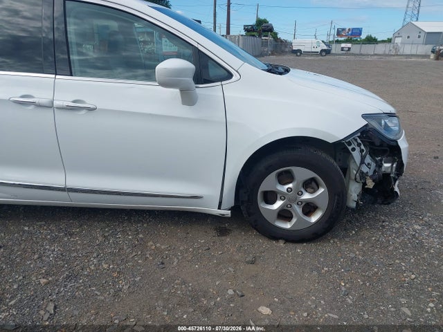 45726110 :رقم المزاد ، 2C4RC1EGXHR703536 vin ، 2017 Chrysler Pacifica Touring-l Plus مزاد بيع