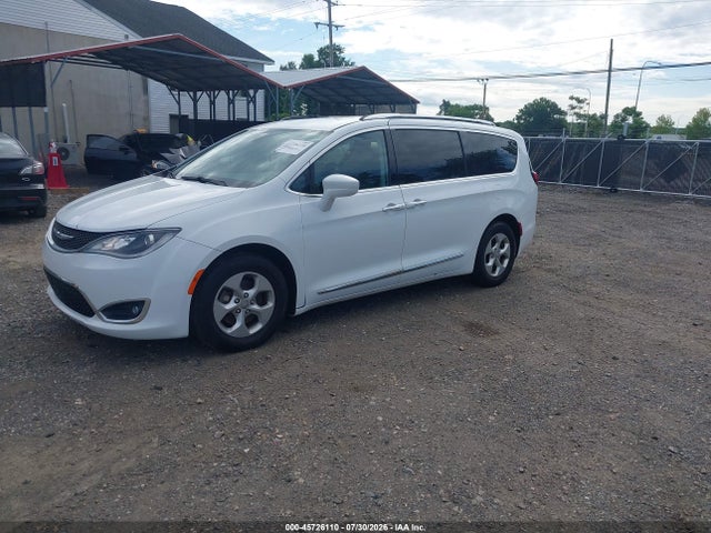 45726110 :رقم المزاد ، 2C4RC1EGXHR703536 vin ، 2017 Chrysler Pacifica Touring-l Plus مزاد بيع