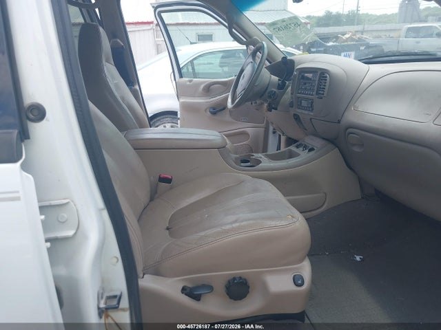 Продаж на аукціоні авто 2000 Ford Expedition Eddie Bauer, vin: 1FMFU18L3YLB51794, номер лоту: 45726187