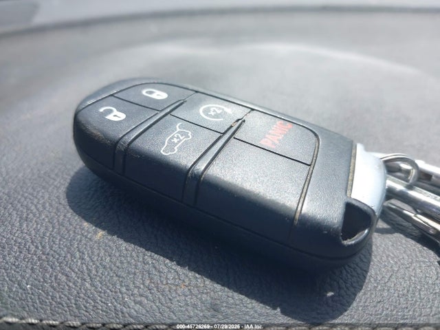 Продажа на аукционе авто 2013 Chrysler 300c John Varvatos Limited Edition, vin: 2C3CCADT1DH727667, номер лота: 45726269