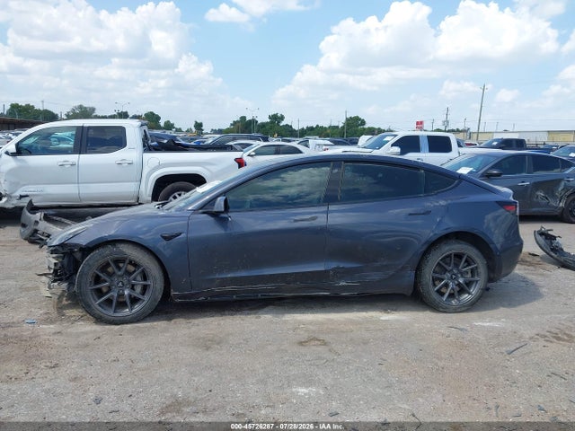 Продаж на аукціоні авто 2022 Tesla Model 3 Long Range Dual Motor All-wheel Drive, vin: 5YJ3E1EBXNF208037, номер лоту: 45726287
