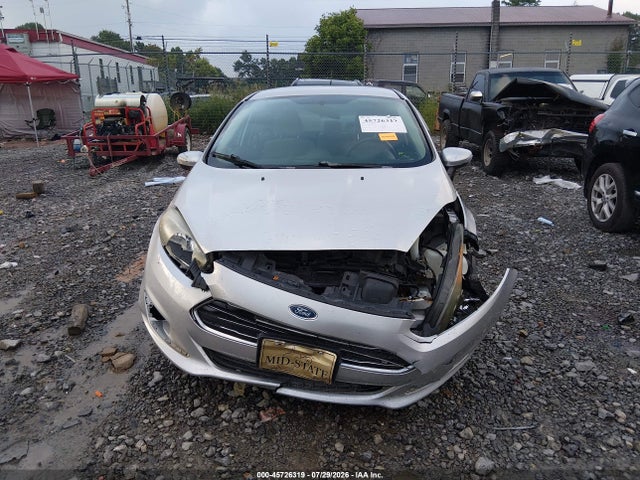 2015 Ford Fiesta Se მანქანა იყიდება აუქციონზე, vin: 3FADP4BJ8FM152985, აუქციონის ნომერი: 45726319