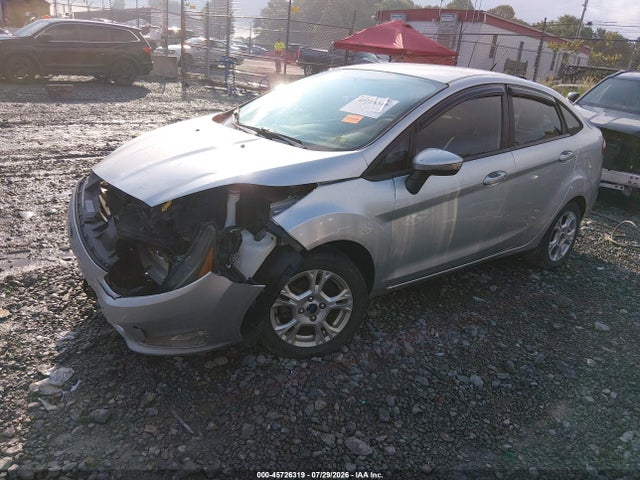2015 Ford Fiesta Se მანქანა იყიდება აუქციონზე, vin: 3FADP4BJ8FM152985, აუქციონის ნომერი: 45726319