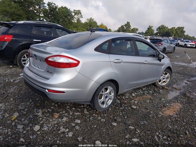 2015 Ford Fiesta Se მანქანა იყიდება აუქციონზე, vin: 3FADP4BJ8FM152985, აუქციონის ნომერი: 45726319