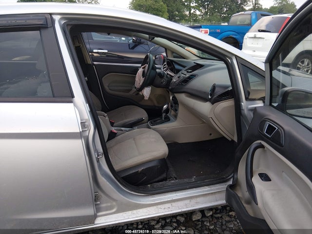 2015 Ford Fiesta Se მანქანა იყიდება აუქციონზე, vin: 3FADP4BJ8FM152985, აუქციონის ნომერი: 45726319